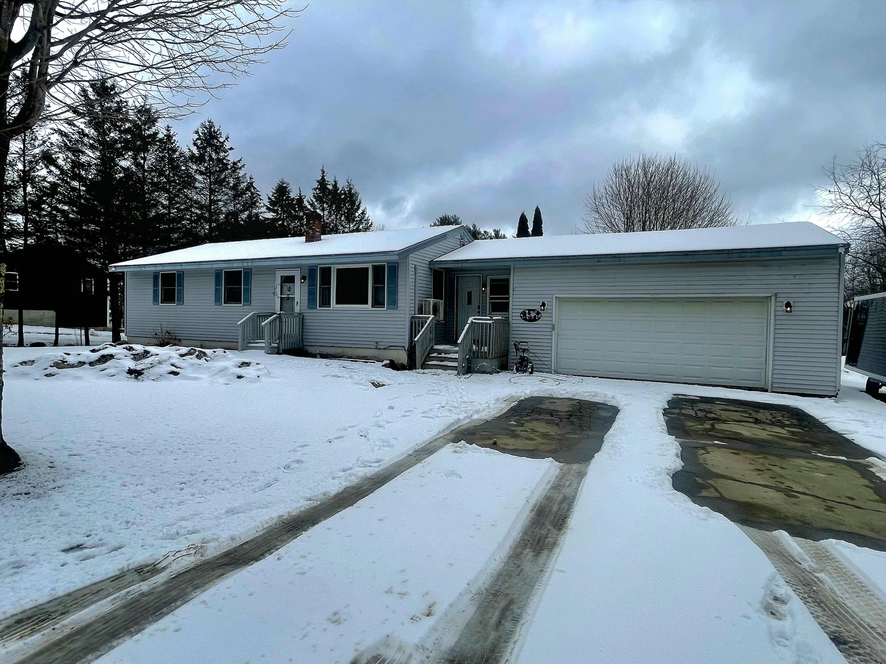 35 Merryman Road Glenburn ME 04401