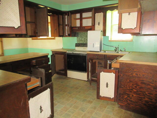 1 East Pittston Road Pittston ME 04345