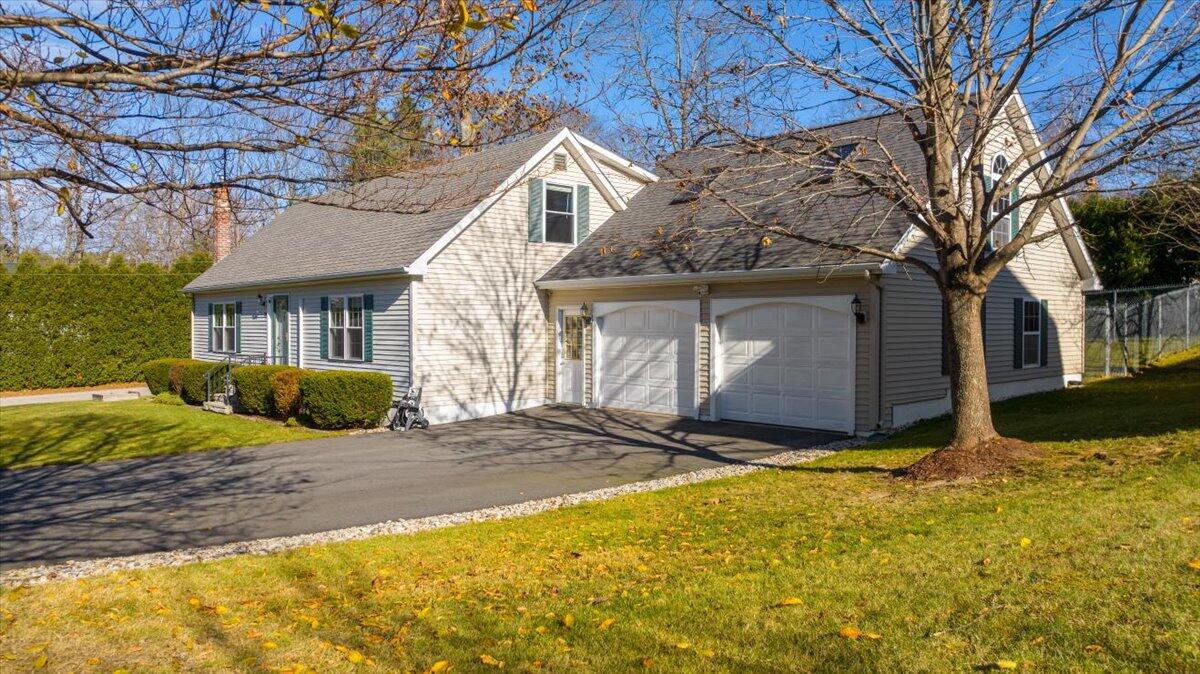 19 Saint Patrick Avenue Lewiston ME 04240