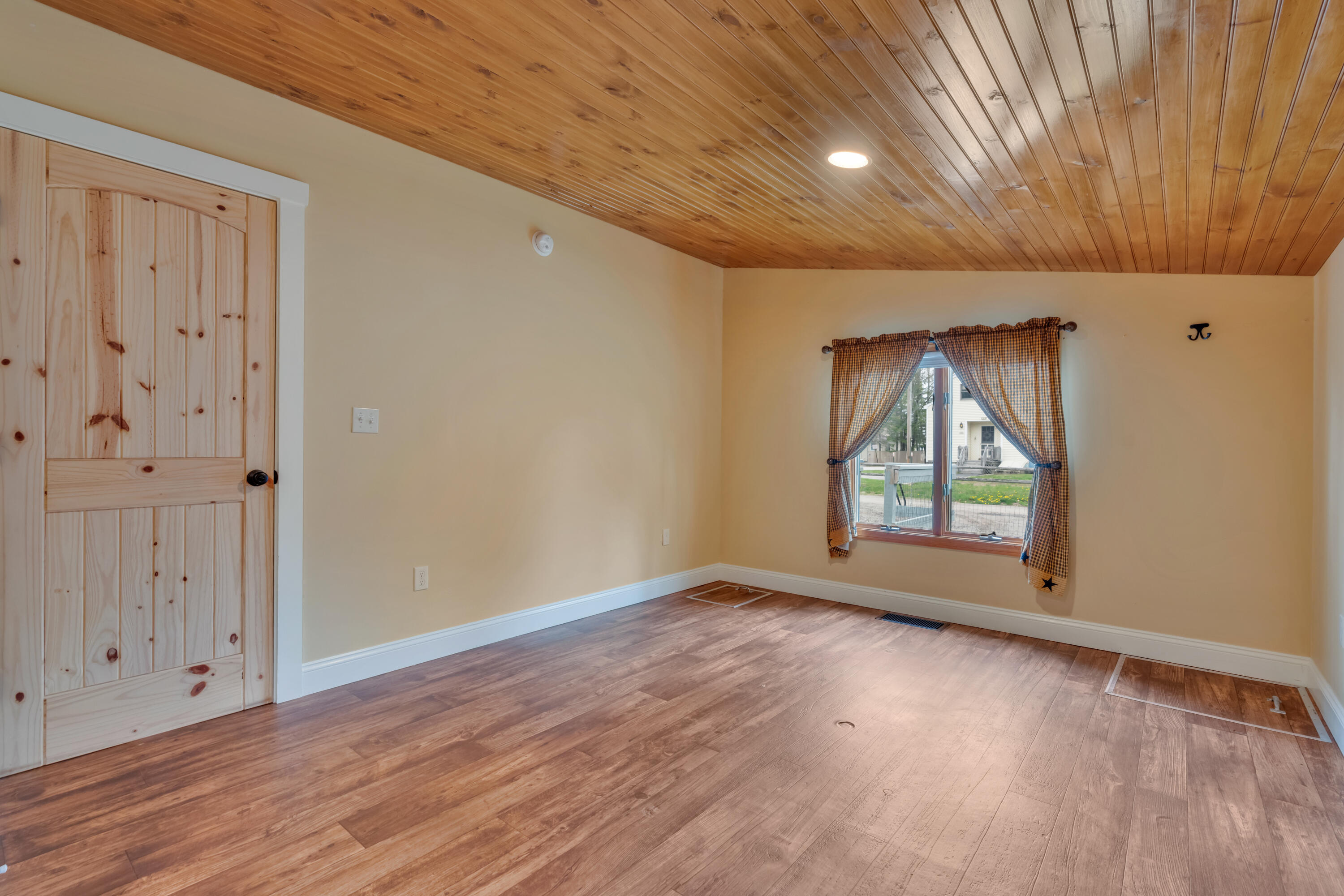 3 Meadow Lane Standish ME 04084