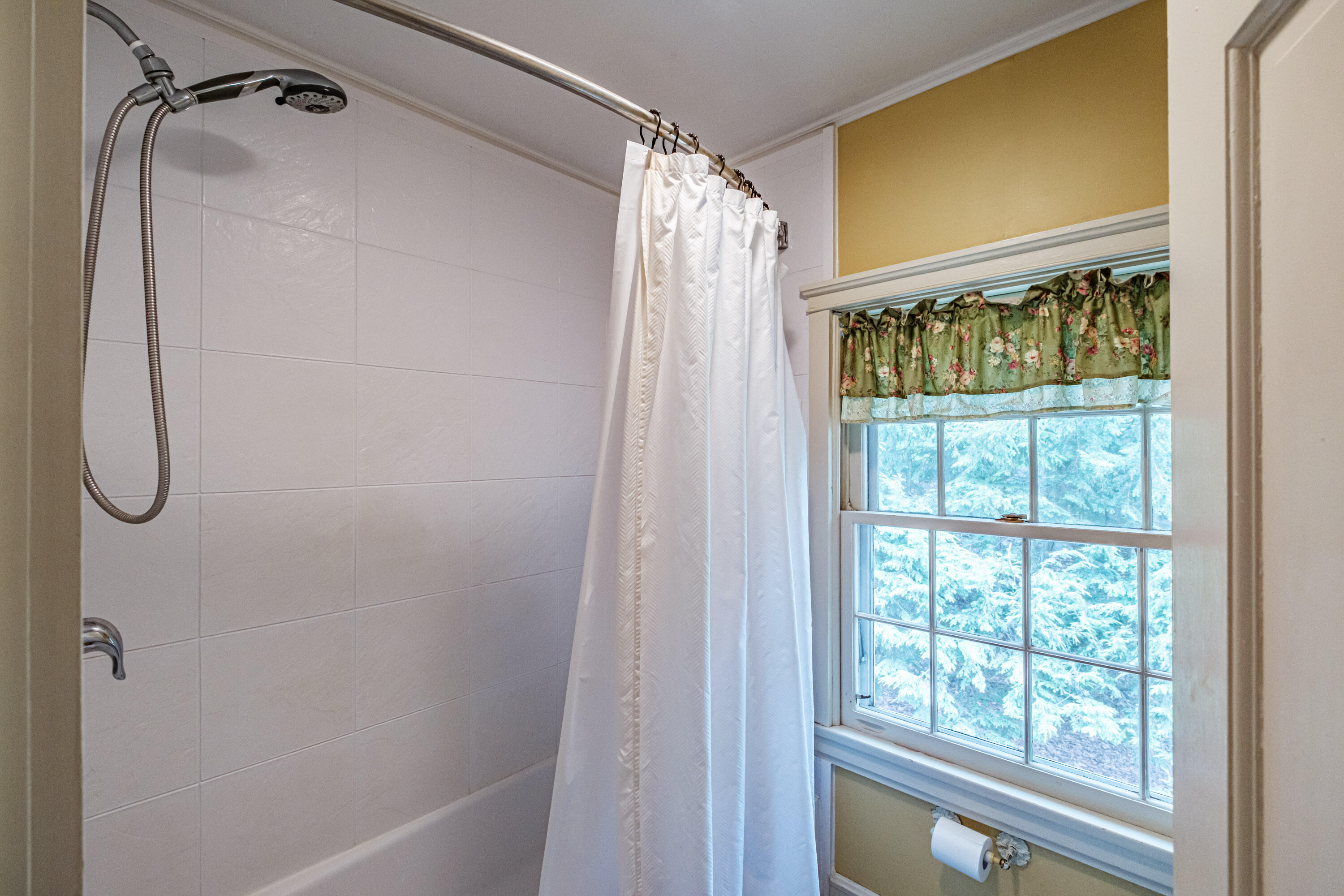 17 Packard Avenue Norway ME 04268