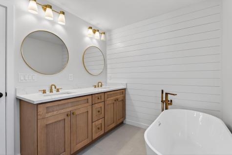 17 Betty Lane Windham ME 04062