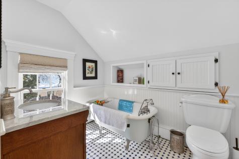 127 Foreside Road Falmouth ME 04105