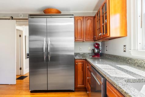 11 Summer Street Kennebunk ME 04043