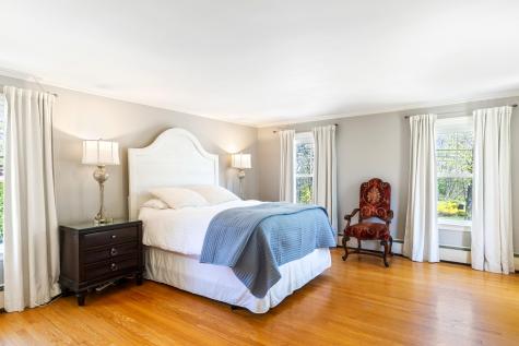 11 Summer Street Kennebunk ME 04043