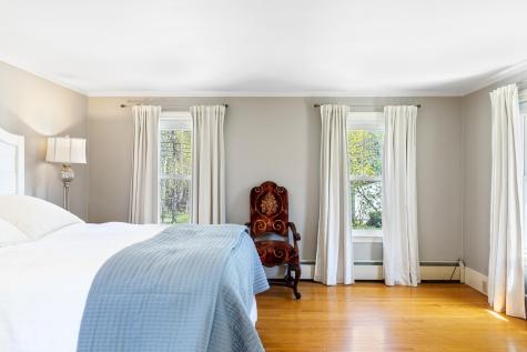 11 Summer Street Kennebunk ME 04043