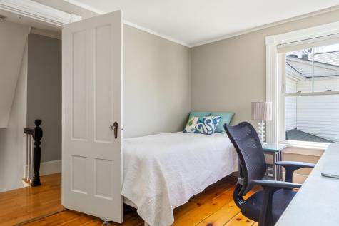 11 Summer Street Kennebunk ME 04043