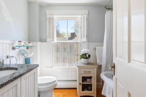 11 Summer Street Kennebunk ME 04043