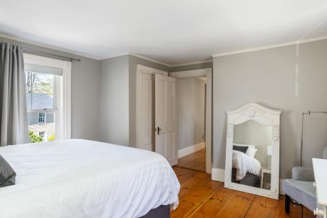 11 Summer Street Kennebunk ME 04043