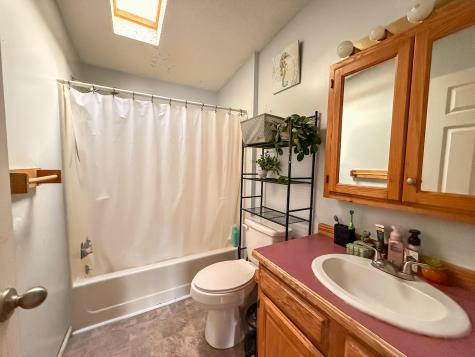 12 Buttercup Circle Auburn ME 04210