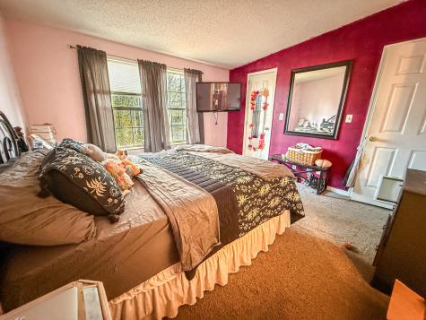 12 Buttercup Circle Auburn ME 04210