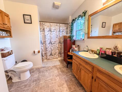 12 Buttercup Circle Auburn ME 04210