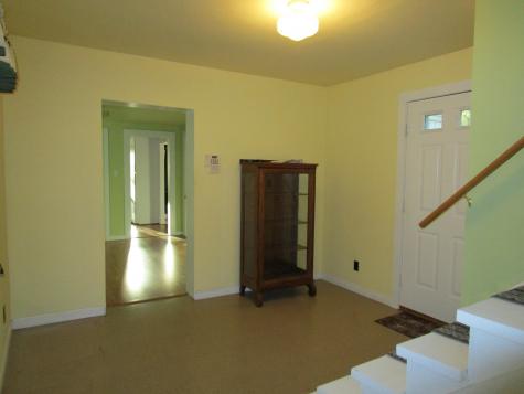 15 Mcwain Hill Road Waterford ME 04088