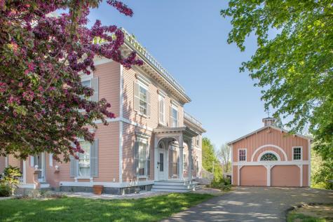 32 Summer Street Kennebunk ME 04043
