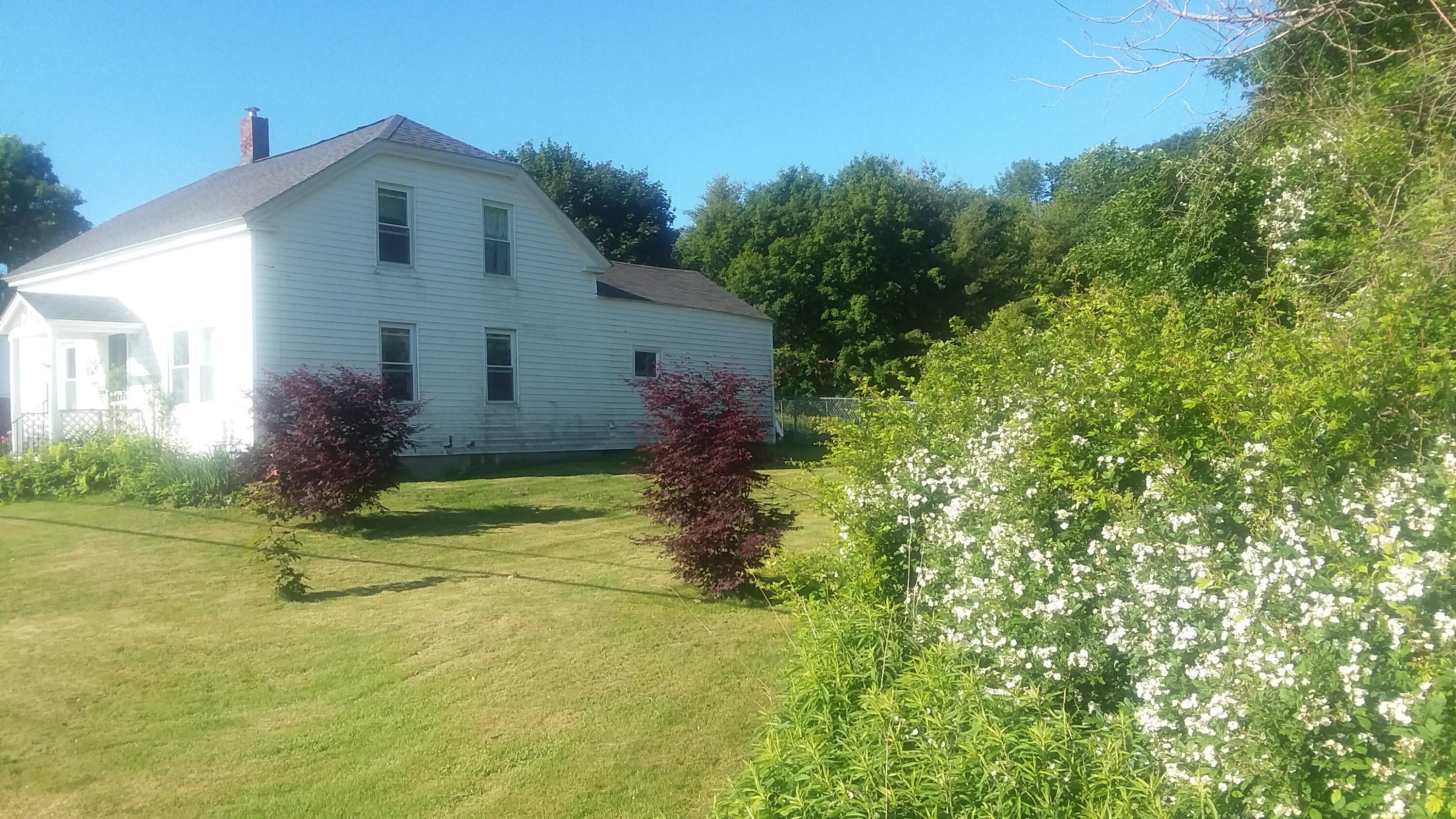 38 Meadow Road Topsham Maine Real Estate Listing MLS 1561126