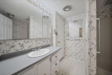 13 Alder Lane South Thomaston ME 04858