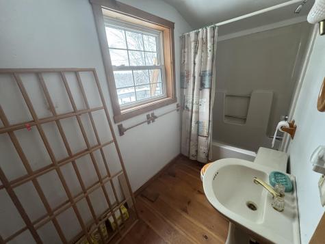 89 Pride Road Auburn ME 04210