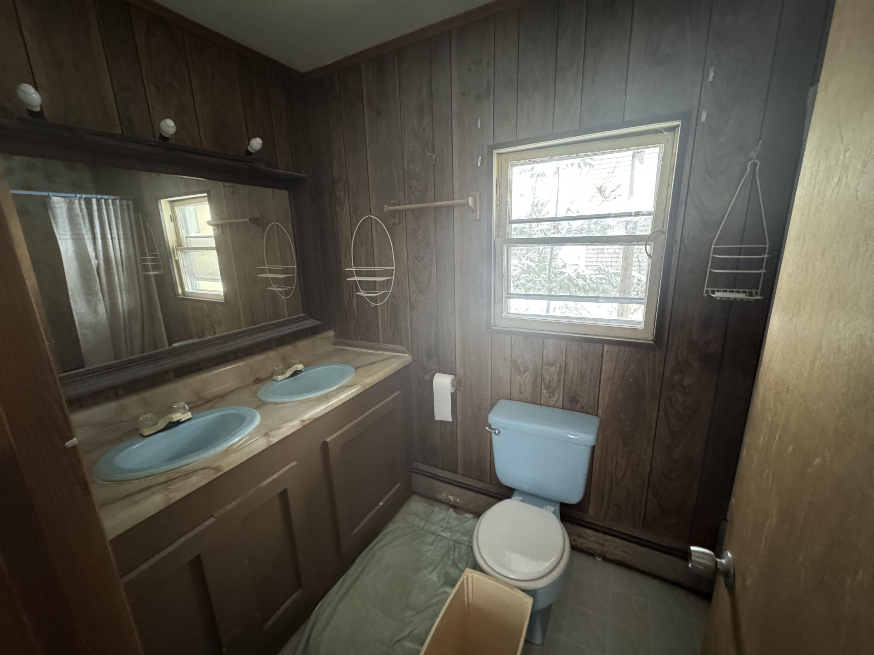 89 Pride Road Auburn ME 04210