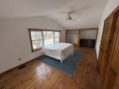 89 Pride Road Auburn ME 04210