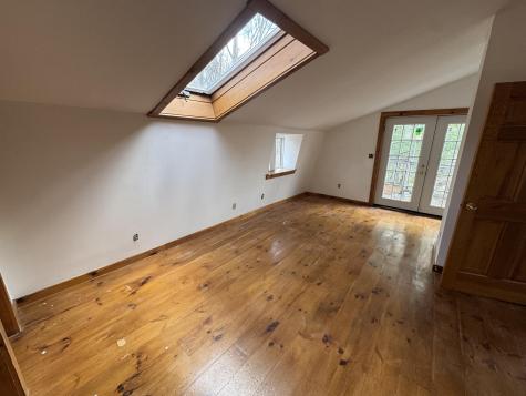 89 Pride Road Auburn ME 04210