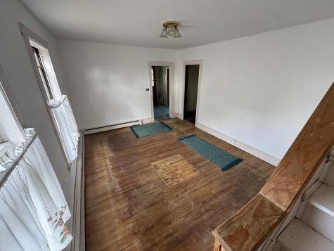 89 Pride Road Auburn ME 04210