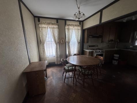 89 Pride Road Auburn ME 04210