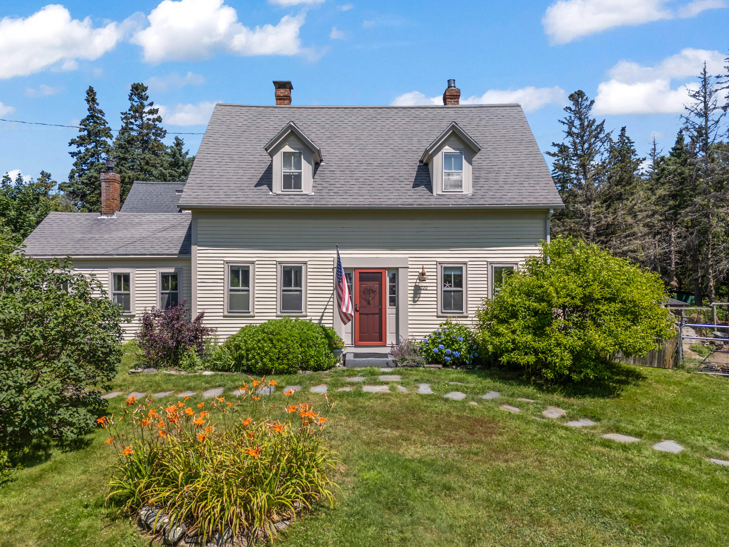 1020 Hendricks Hill Road Southport ME 04576