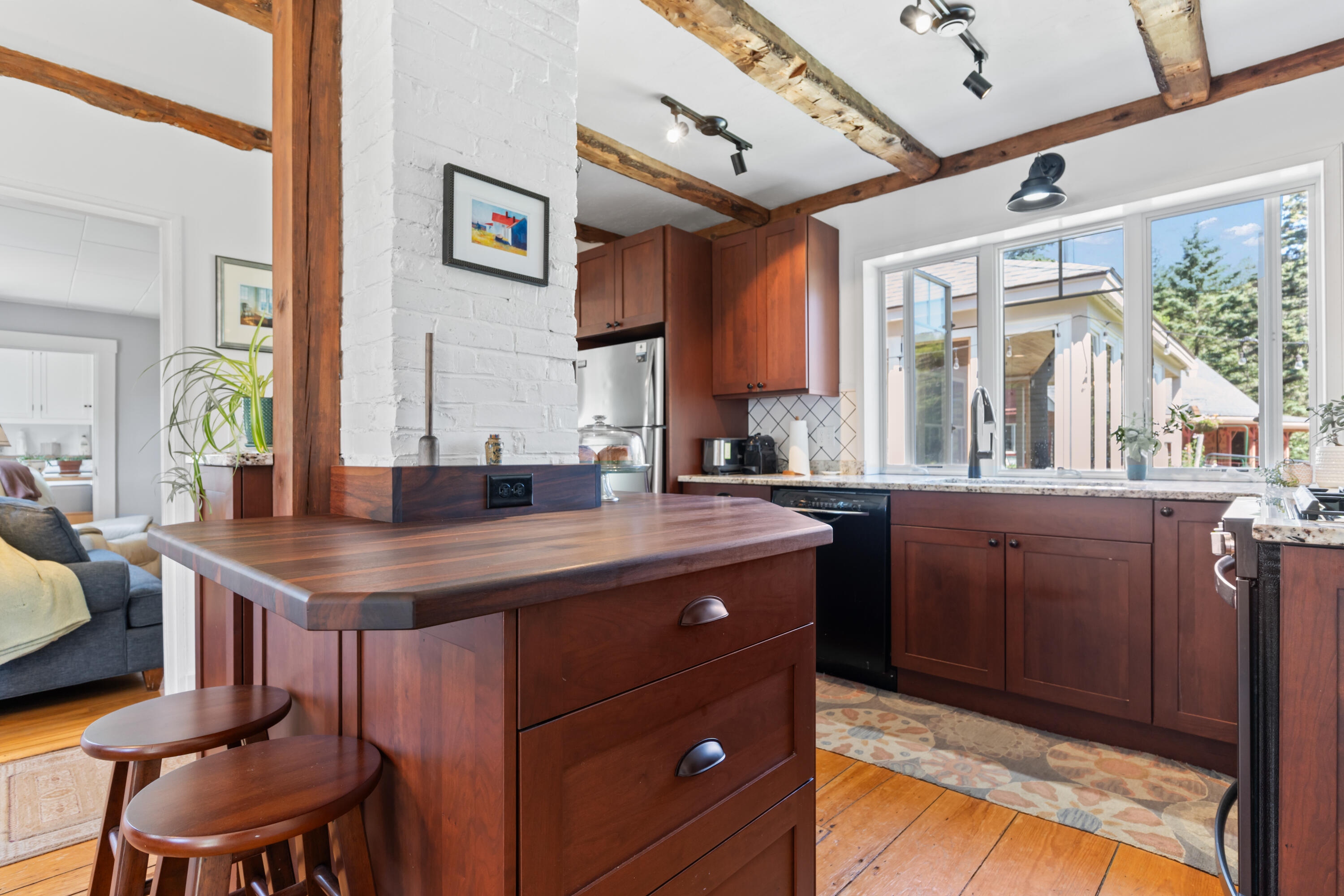 1020 Hendricks Hill Road Southport ME 04576