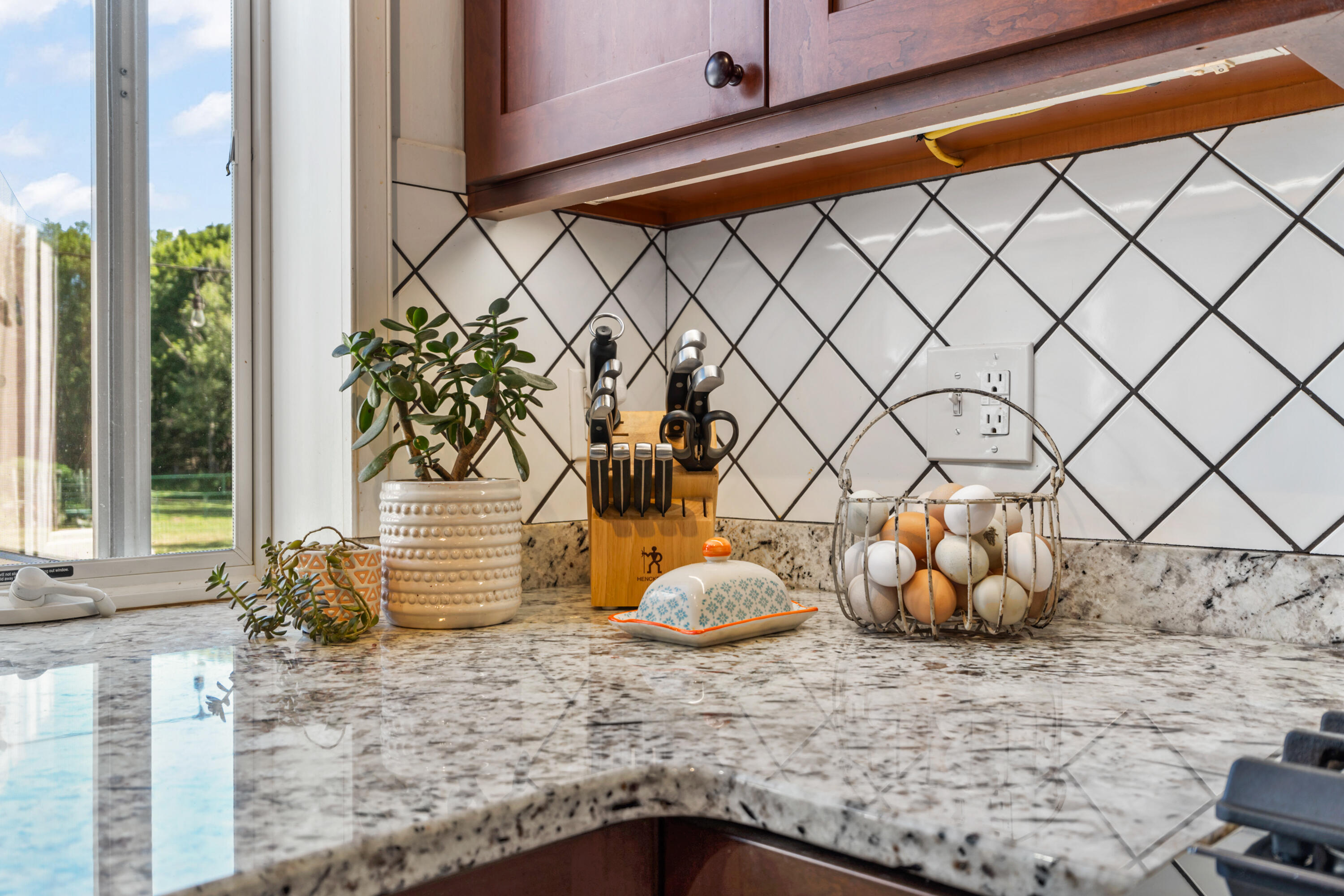 1020 Hendricks Hill Road Southport ME 04576