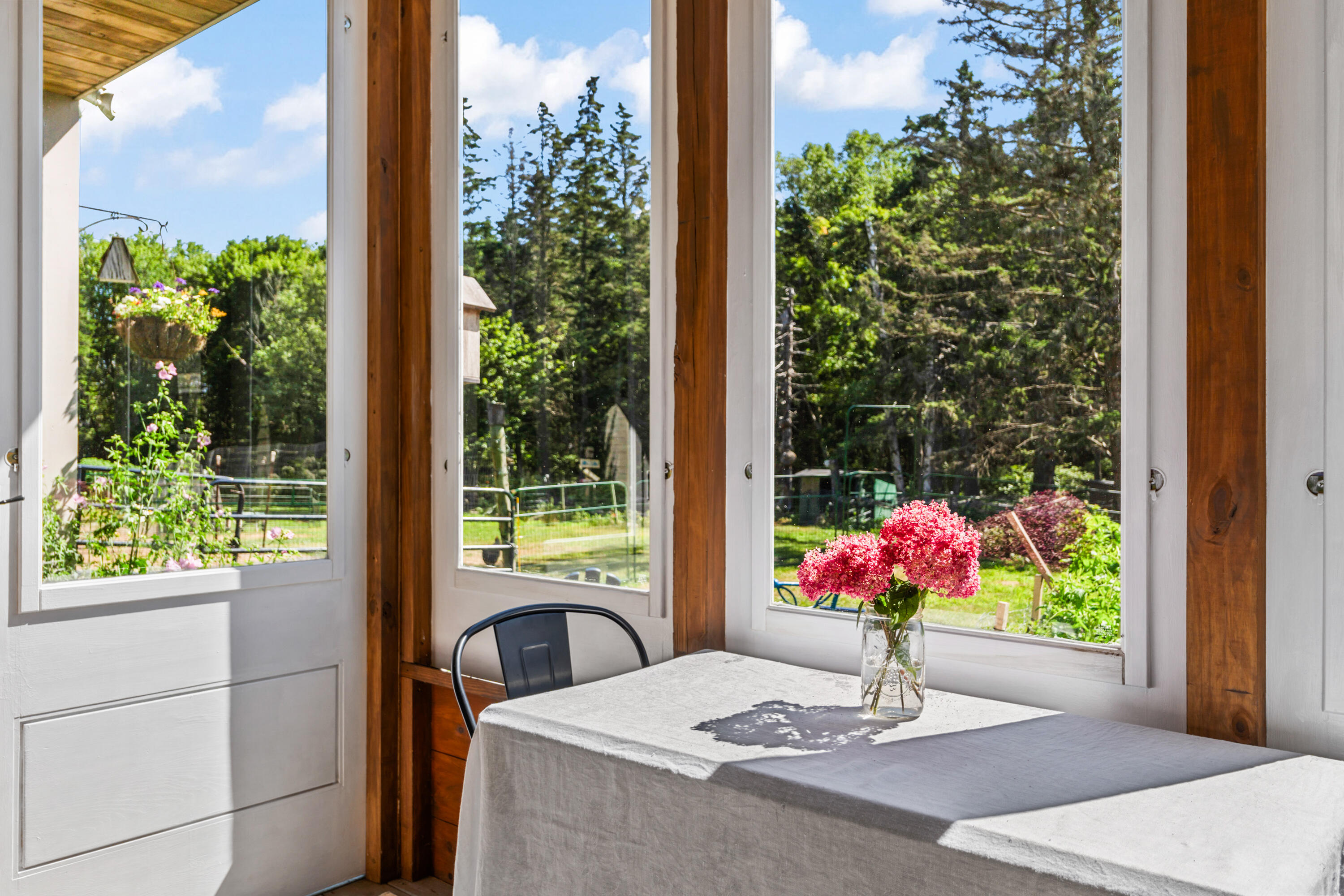 1020 Hendricks Hill Road Southport ME 04576