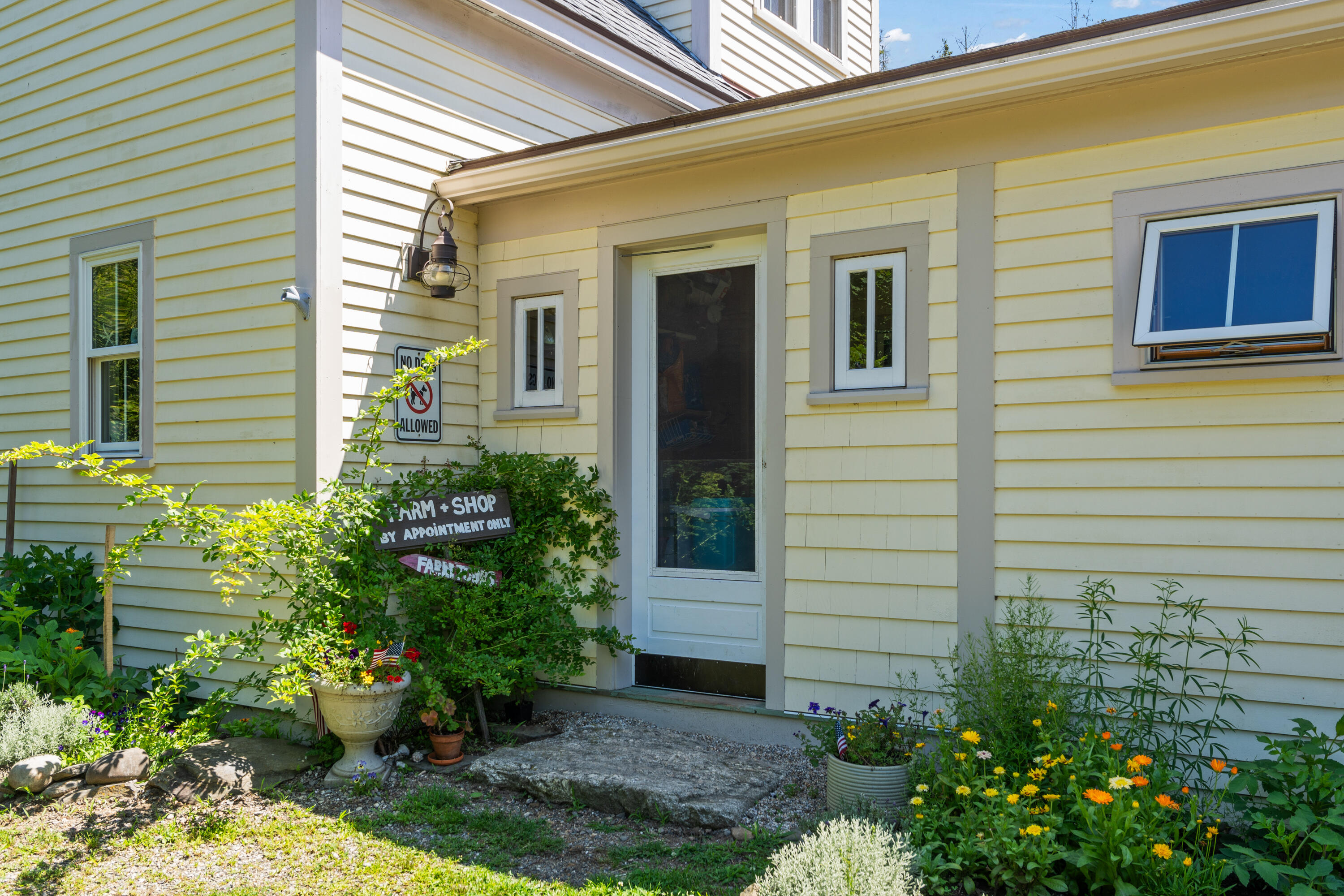 1020 Hendricks Hill Road Southport ME 04576