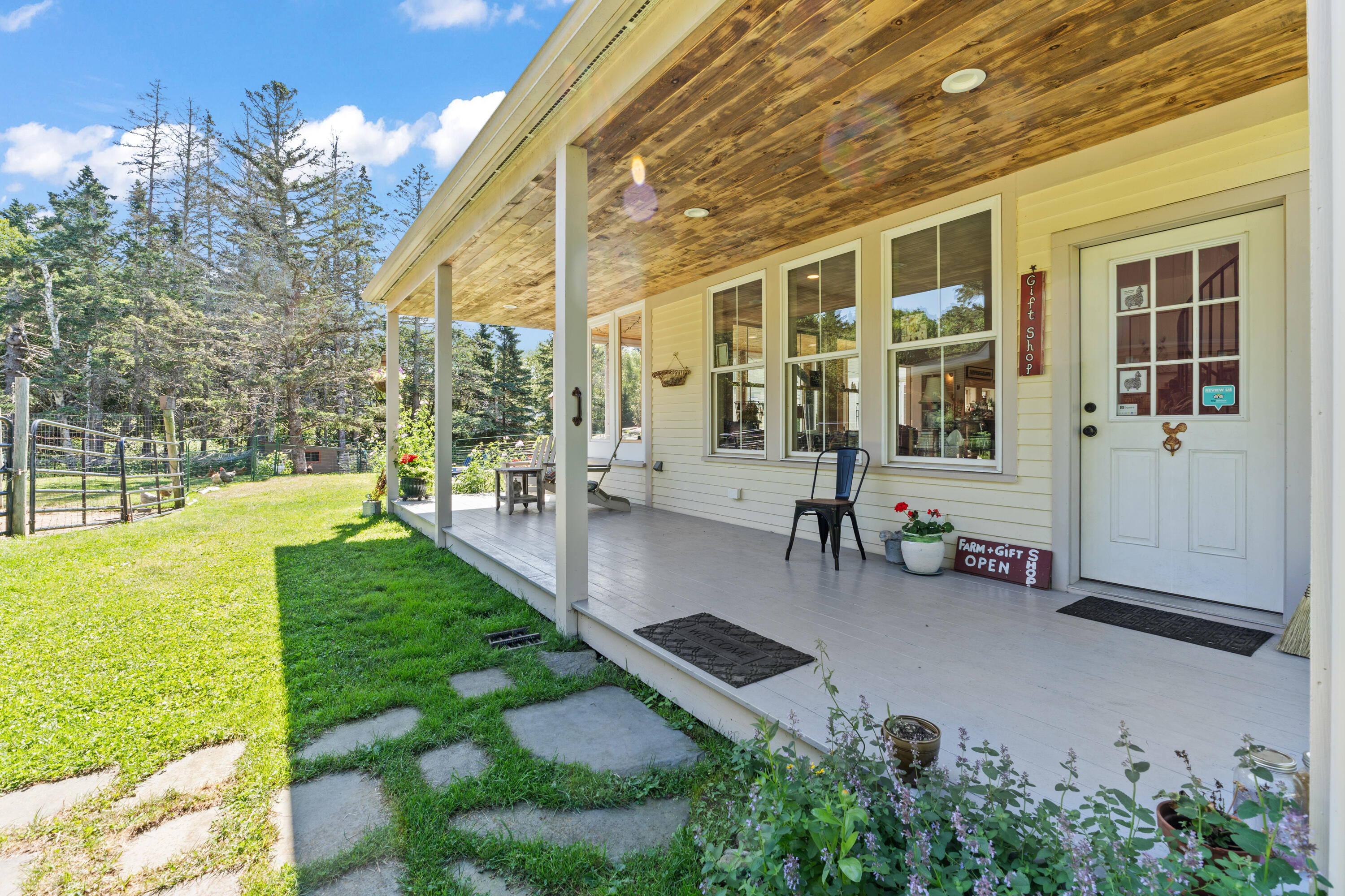 1020 Hendricks Hill Road Southport ME 04576