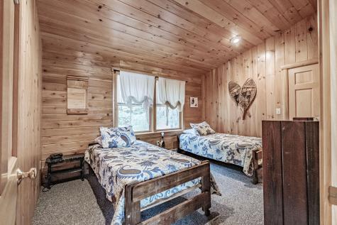 17 Wood Duck Way Norway ME 04268