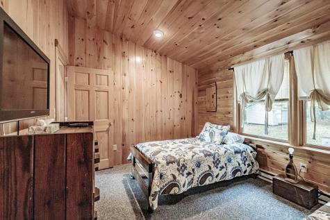 17 Wood Duck Way Norway ME 04268