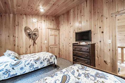17 Wood Duck Way Norway ME 04268