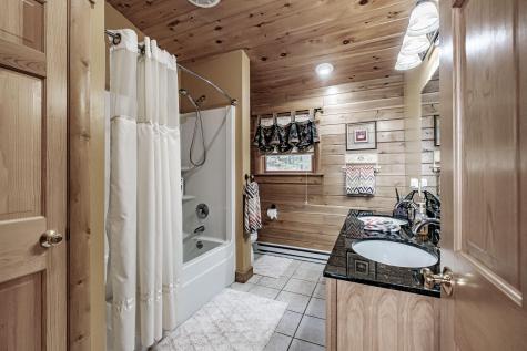 17 Wood Duck Way Norway ME 04268