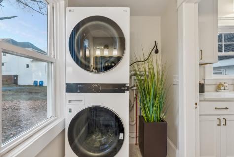 11 Chamberlain Avenue Portland ME 04101