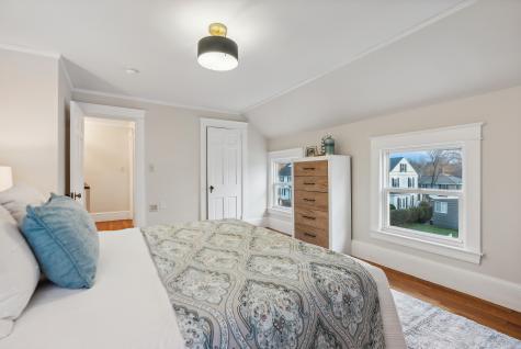 11 Chamberlain Avenue Portland ME 04101