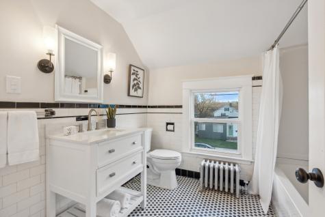 11 Chamberlain Avenue Portland ME 04101