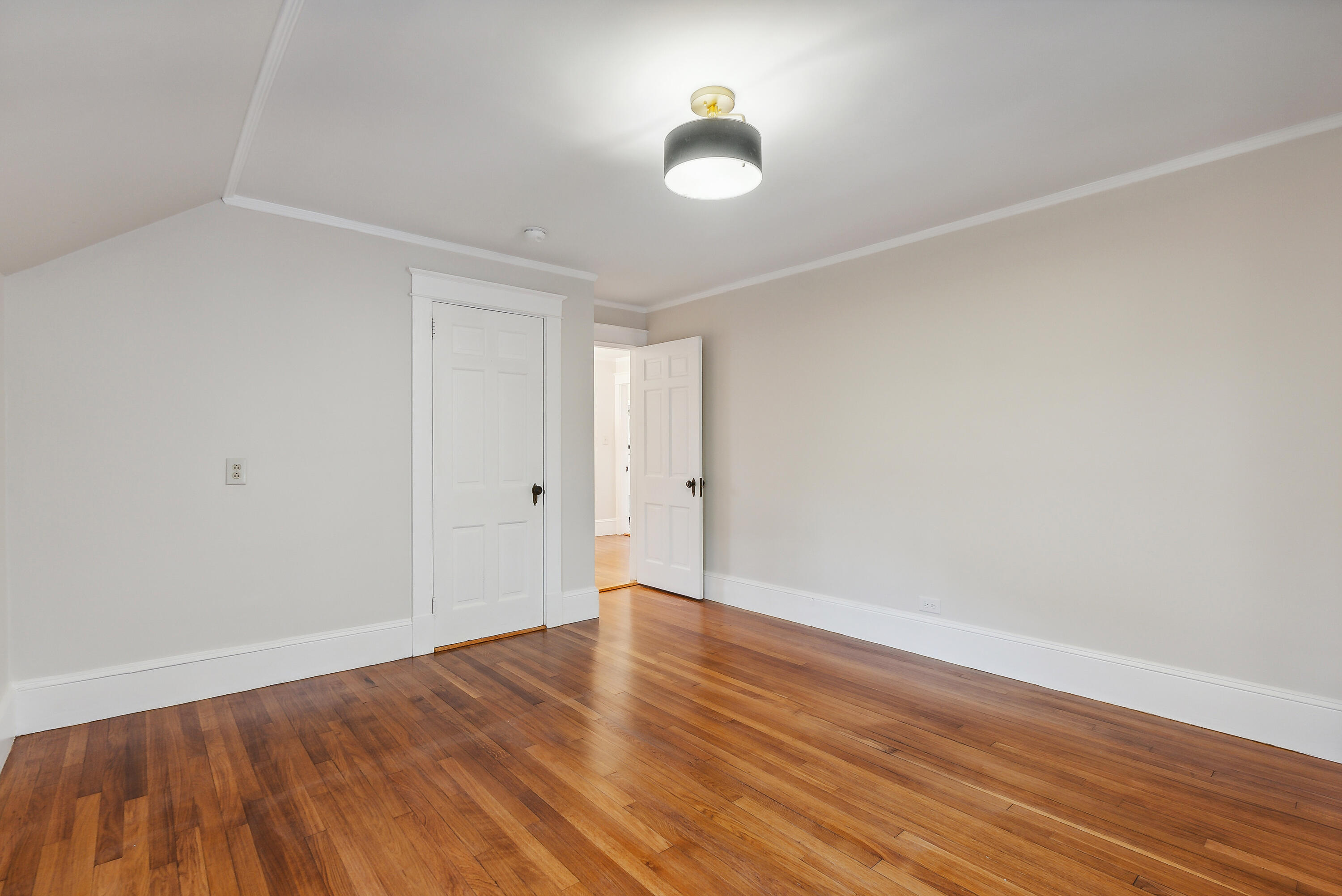 11 Chamberlain Avenue Portland ME 04101