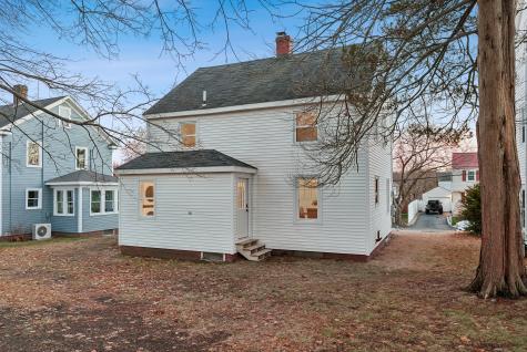 11 Chamberlain Avenue Portland ME 04101