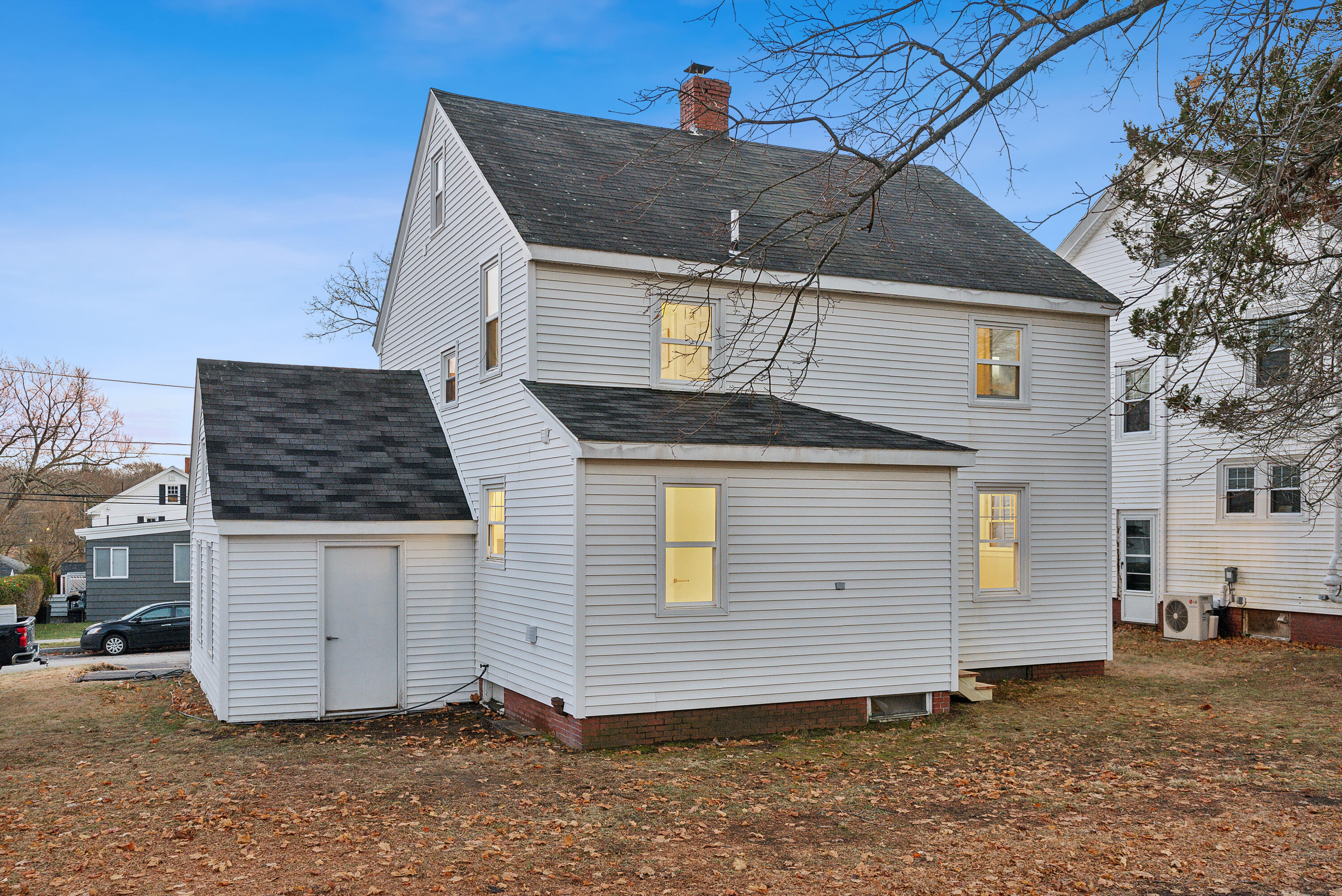 11 Chamberlain Avenue Portland ME 04101