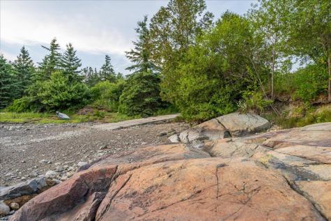 1232 Coastal Road Brooksville ME 04617