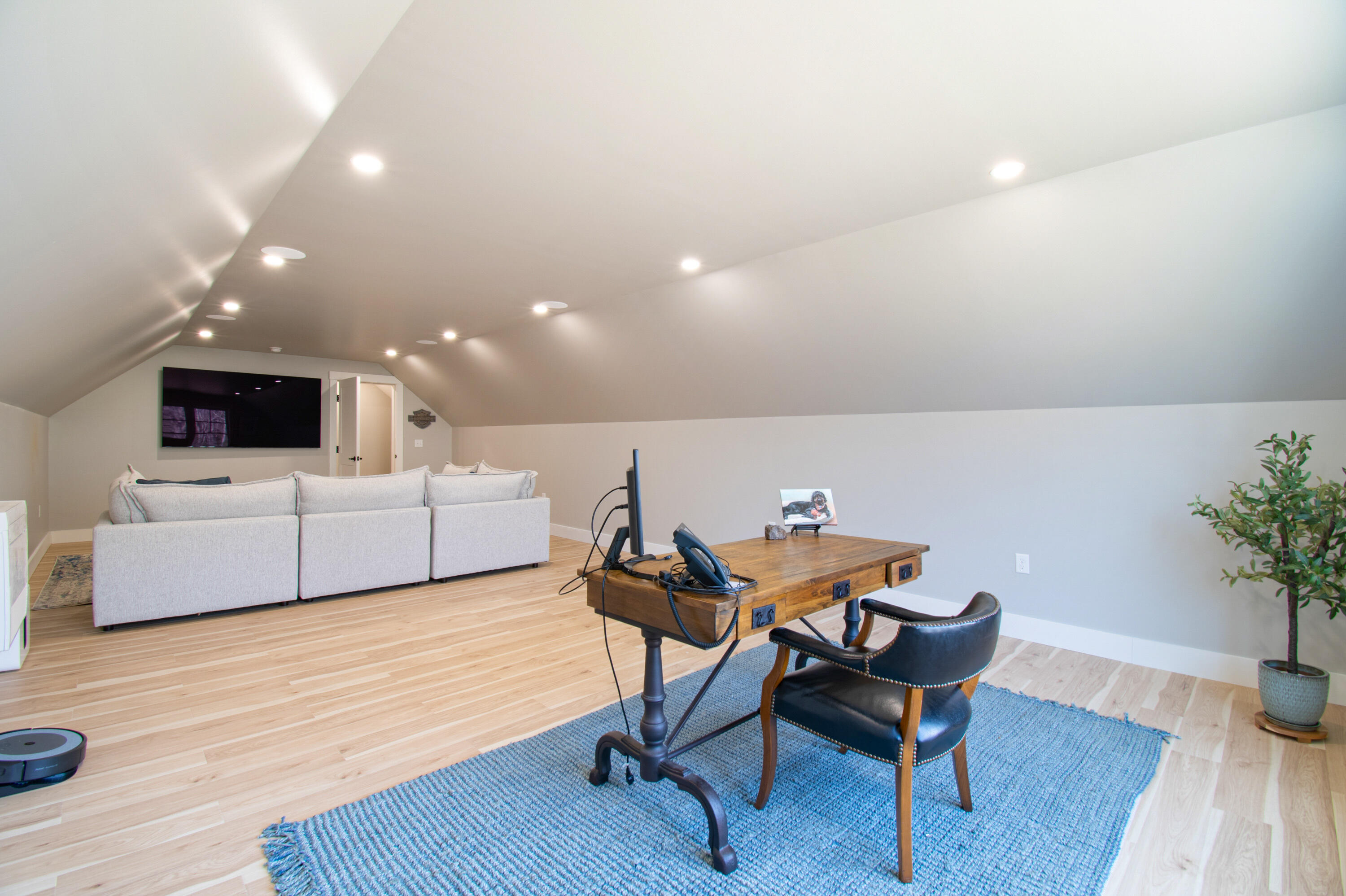 2 Julias Way Brunswick ME 04011