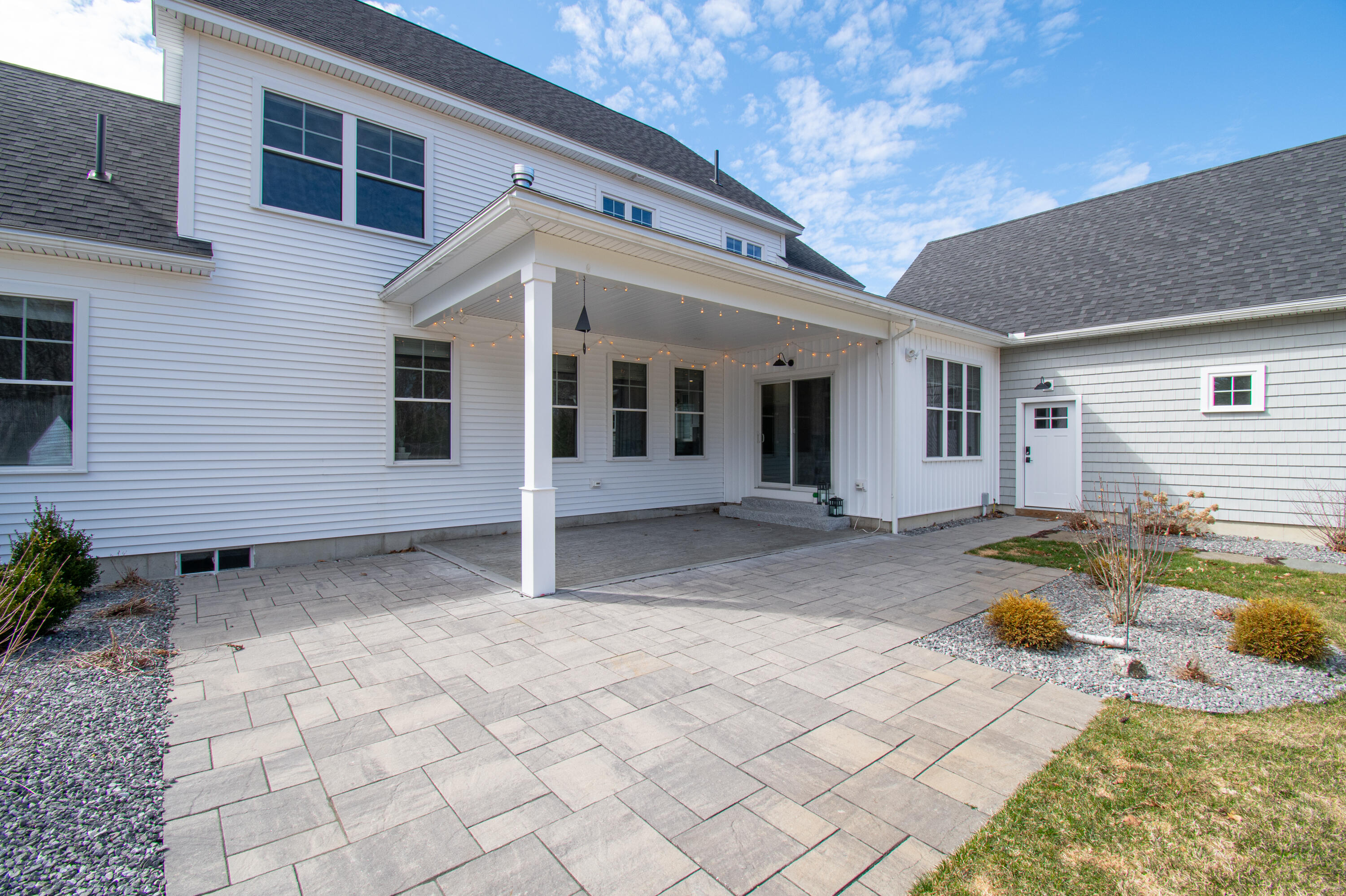 2 Julias Way Brunswick ME 04011