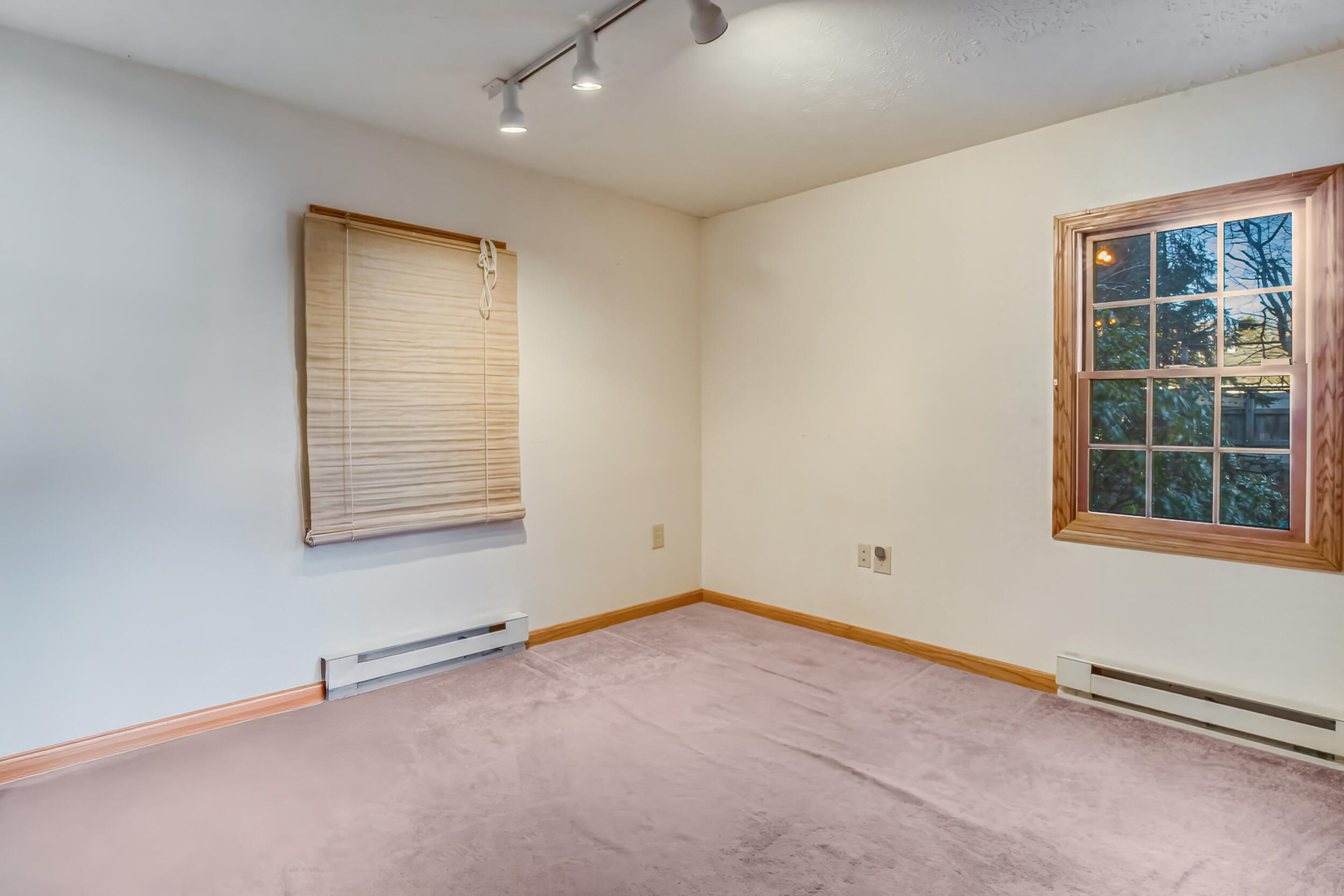 32 Queens Way Wells ME 04090