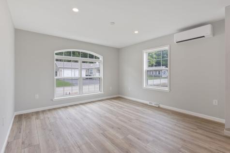 10 Mathew Way Scarborough ME 04074