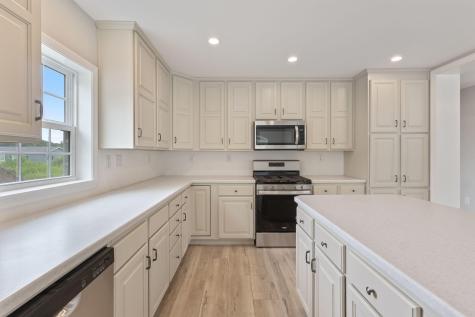 10 Mathew Way Scarborough ME 04074