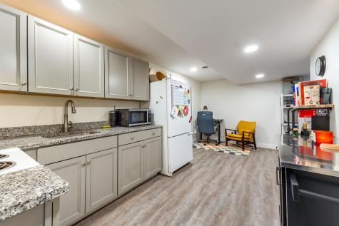 3 Hales Road York ME 03902