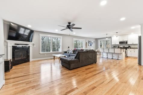 3 Hales Road York ME 03902